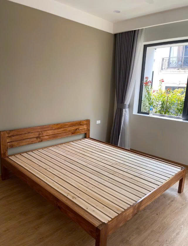 Giường Gỗ Tự Nhiên Phong Cách Vintage – Vẻ Đẹp Mộc Mạc, Bền Đẹp Theo Thời Gian